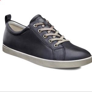 ecco ulterra womens red